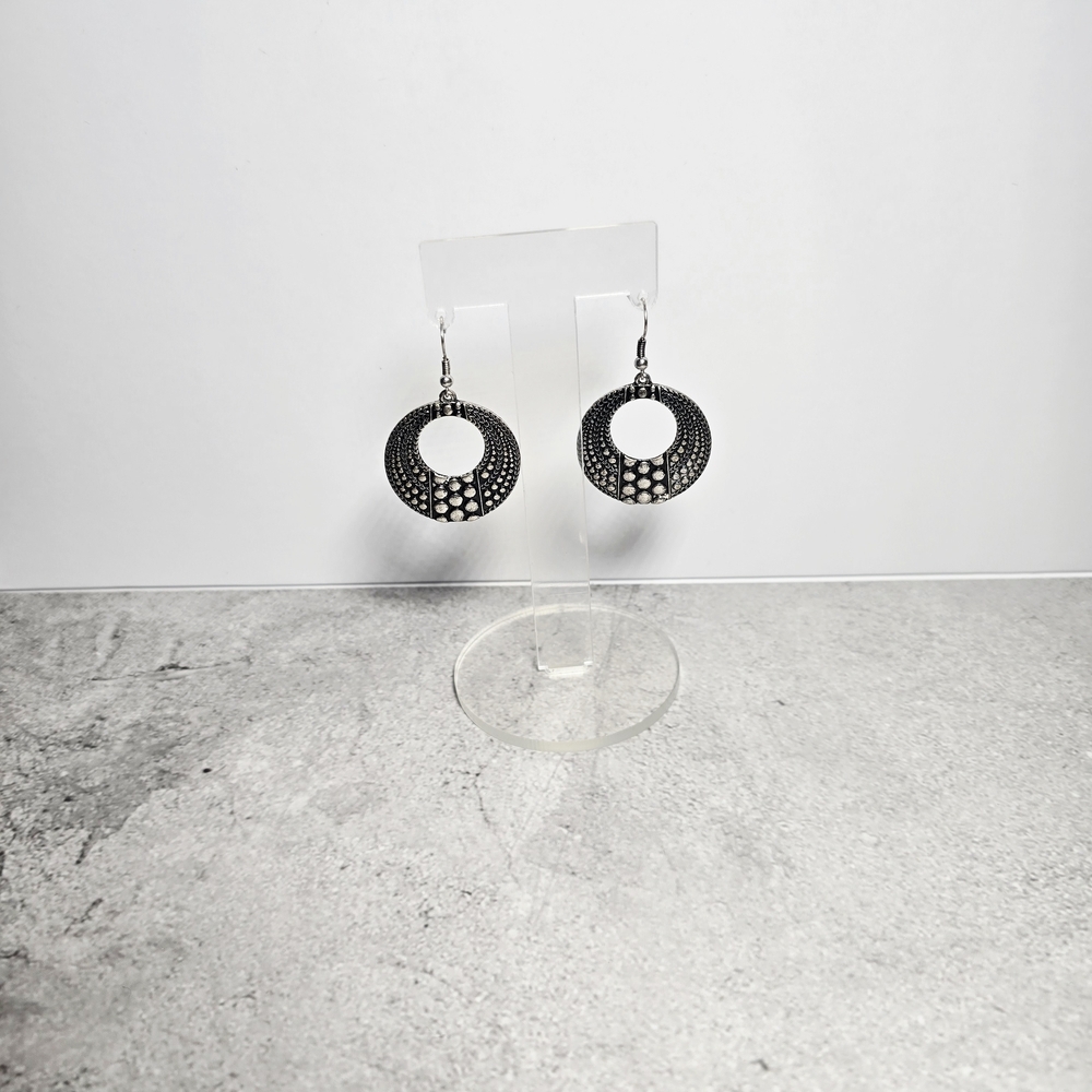 VINTAGE Black and Silver Dangle Earrings